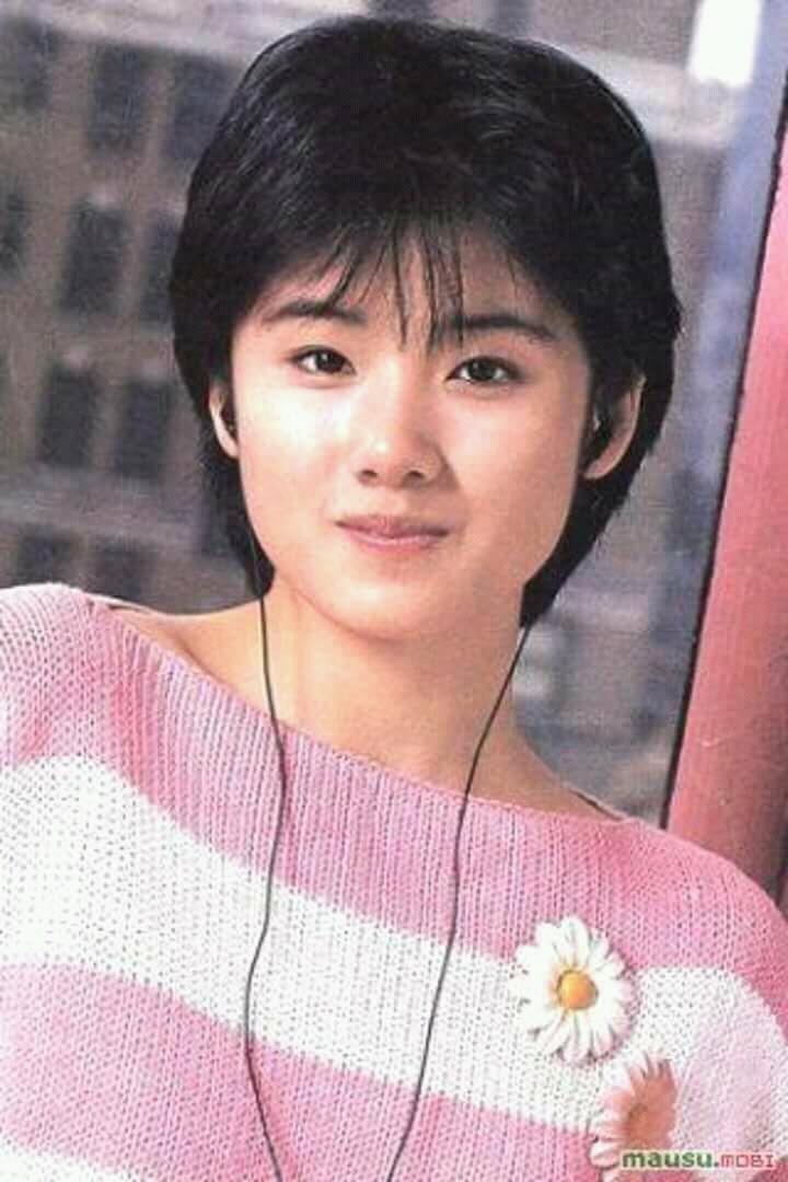 Today showa era idol birthday

Happy birthday 50th tomoyo harada ^^ 