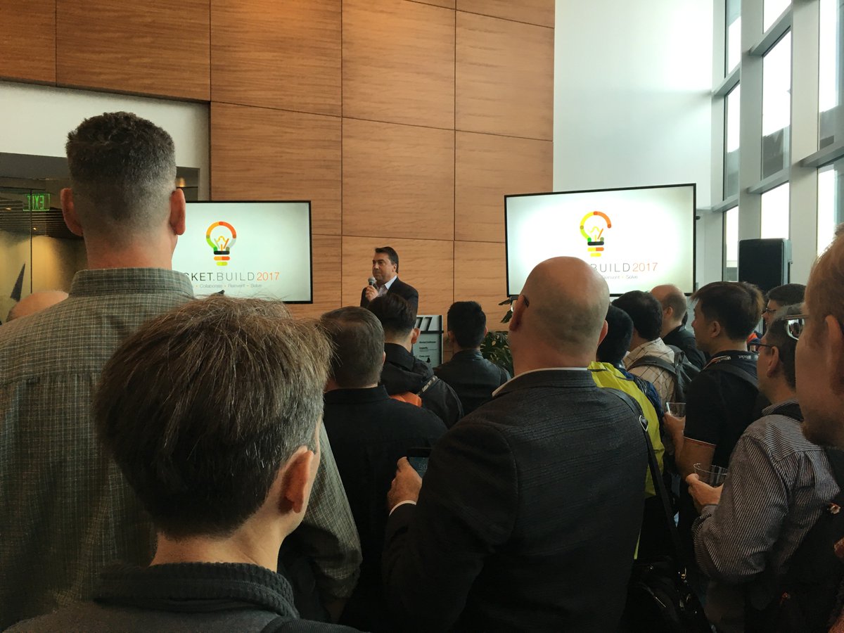 APTRocketBuild's tweet image. Here we have @AndyYouniss, CEO of @Rocket, at the annual Rocket.Build event in the US
#APTRocketBuild