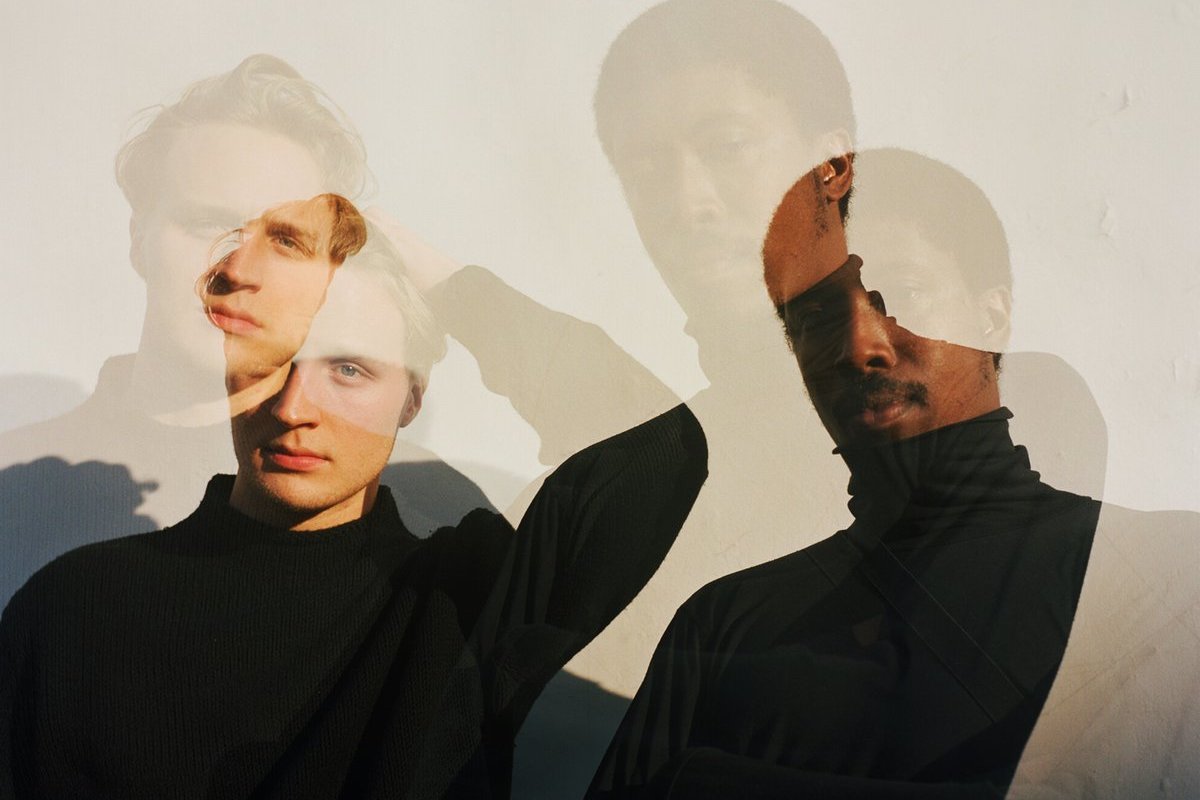 trenchmag's tweet photo. Indulge in the soulful electronics of @vescemusic's "Zender" https://t.co/aG1znE99NH https://t.co/HYKu55YF1i