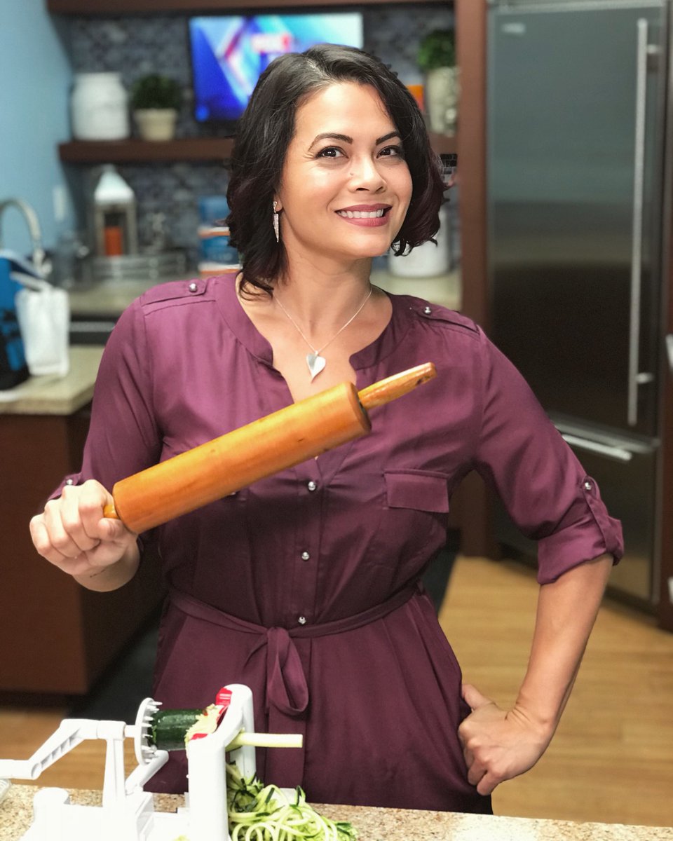 TrailsEatery's tweet photo. We can’t wait to watch @SPKCooks on @fox5sandiego this morning at 9am PST for the ‘Honey, What’s For Dinner?’ segment. 

Stacey has 2 easy and healthy Fall recipes to show you guys for #MeatlessMonday - so tune in at 9 or set your DVRs!!

See ya soon @RaoulFOX5 @shallyFOX5 💚 https://t.co/ZkkQspRp4l