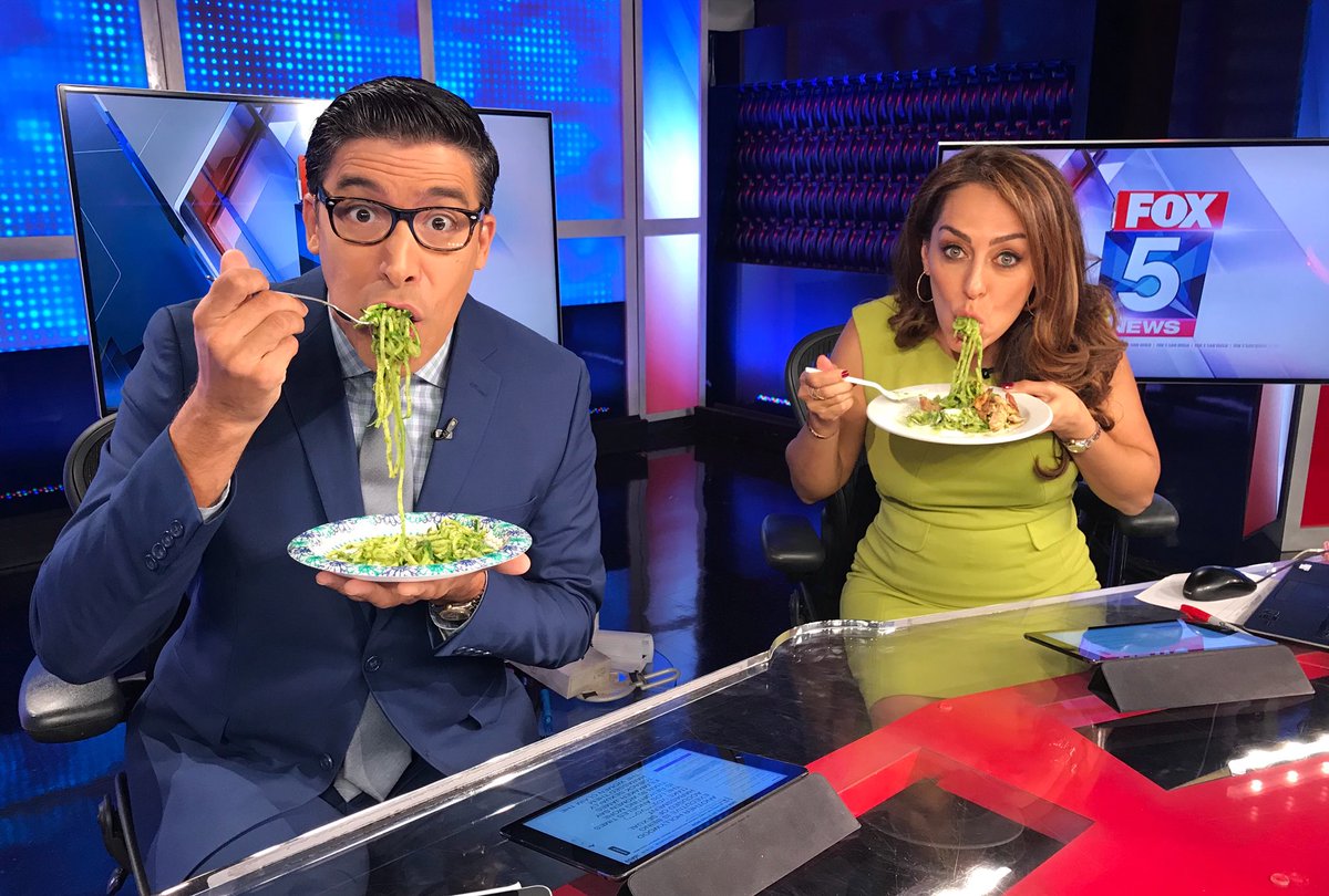 TrailsEatery's tweet photo. We can’t wait to watch @SPKCooks on @fox5sandiego this morning at 9am PST for the ‘Honey, What’s For Dinner?’ segment. 

Stacey has 2 easy and healthy Fall recipes to show you guys for #MeatlessMonday - so tune in at 9 or set your DVRs!!

See ya soon @RaoulFOX5 @shallyFOX5 💚 https://t.co/ZkkQspRp4l