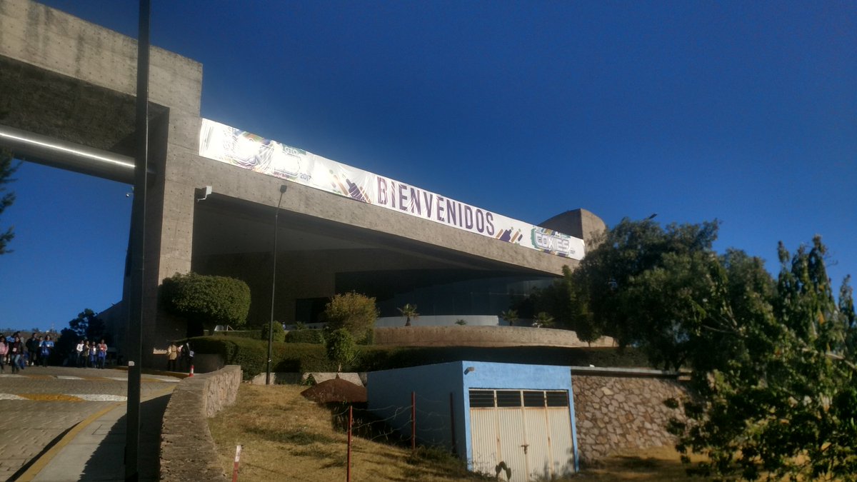 upinnem's tweet photo. Ya estamos en @CONIES2017 #CONIES2017 https://t.co/NsLDXtbv0H