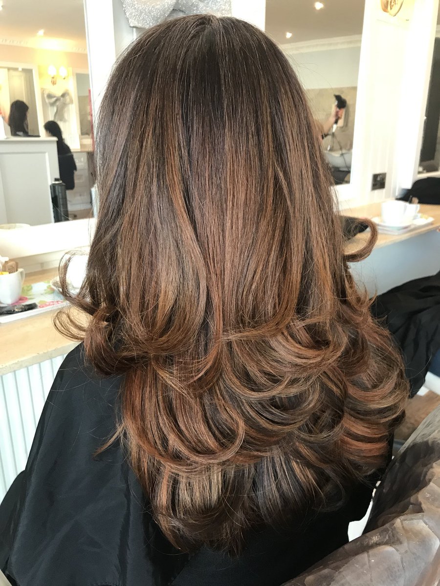 jofernslydgate's tweet photo. We have a total hair crush here😍🔥💥 look at that before and after! From natural drab to fire fab 🔥🔥 #restyle #copperhair #fire #autumn #winter #jofernslydgate 
-
To book call 01457 820348 https://t.co/nnZceeuiLE