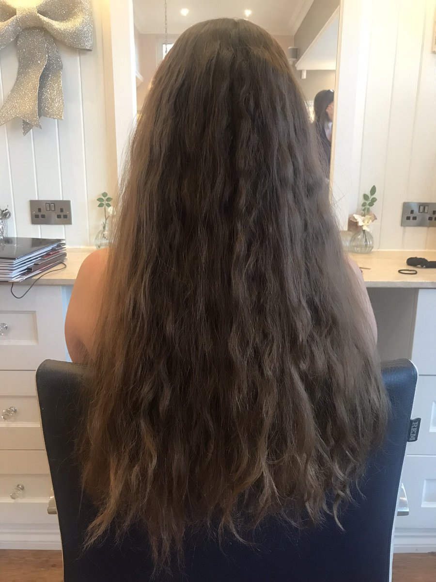 jofernslydgate's tweet photo. Another stunning before and after! #restyle #newhair #hairenvy #balayage #jofernslydgate 
-
To book call 01457 820348 https://t.co/Ftg1ZrRX3h