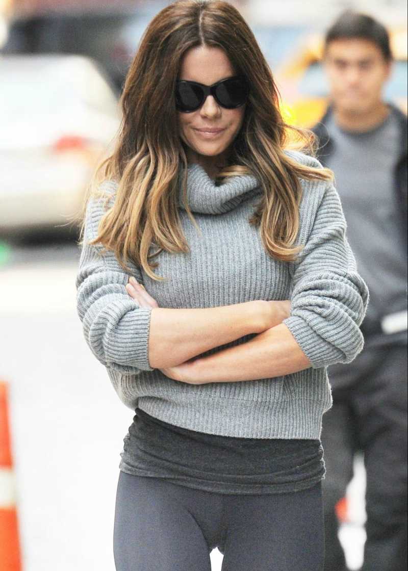 Camel Toe King on X: Some celebrity #cameltoe pics for you part 1 👌  t.co7yfS8d1Ge4  X