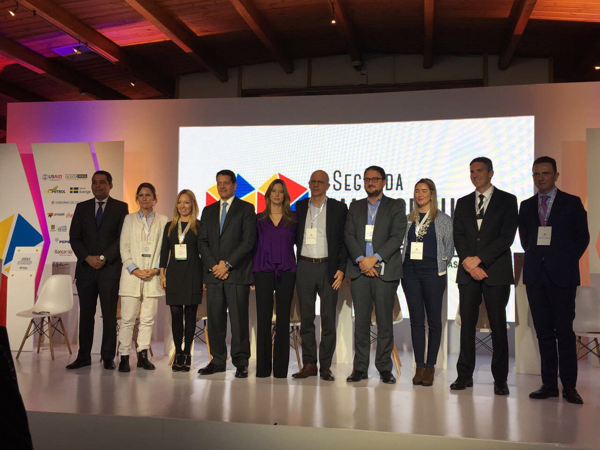 SwedeninCOL's tweet photo. Suecia cree que la reconciliación en Colombia es posible y por eso ha apoyado desde su nacimiento, en el 2015, a la organización que lleva este nombre @ReconciliaCol @A_otterstedt, jefe de cooperación de la Embajada de Suecia en la #MacroR https://t.co/tO44zf0JeB