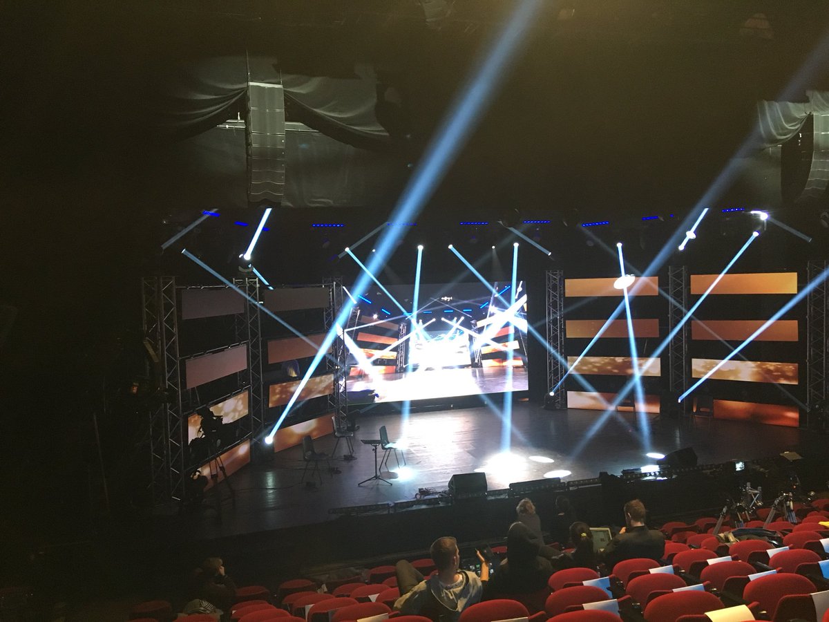 chudiak_m's tweet photo. #RomaSpirit2017 #tvshow 
32 hours of work and 2 nights  without sleep. 
Over 60 inteligent fixtures @TheRobeWay #pointe #dl4s #robin800 and #robin1200 @MALighting #grandma2lite as main and #maonpc as back-up 2 @ROBERT_JULIAT #superkorigan @MIDASconsoles #pro6 and #pro1 @AbsenLED https://t.co/O7t5eukKLc