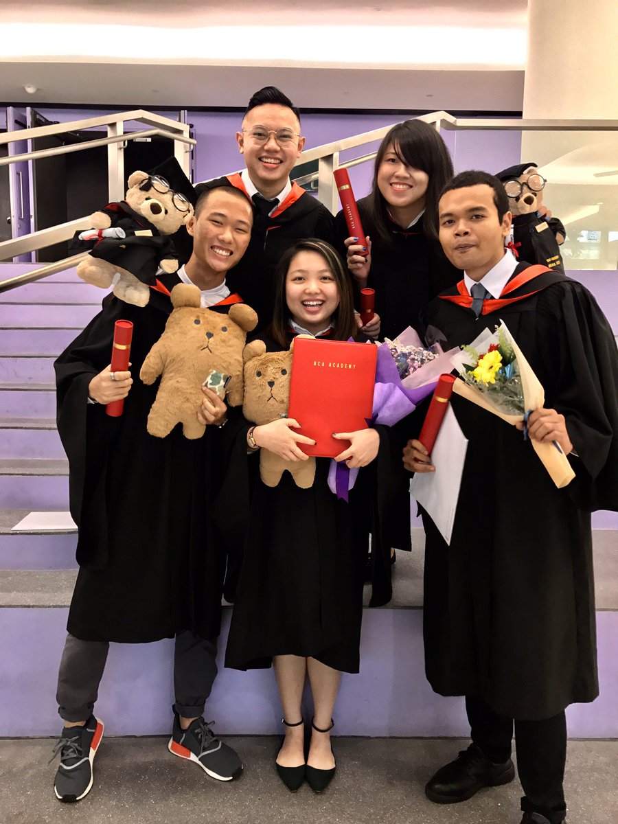 iamAzriYusri's tweet photo. Doubt me now.🎓👲🏻🎓
#jengjengjeng https://t.co/W0hXDkXXFA