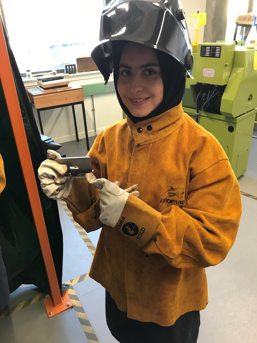 HarrisTechnical's tweet image. Mr Edwards' Practical Metalwork class are continuing to impress with their welding work.  Today it was Raz who dazzled the class with the quality of her welding! @harrisacdundee @DYW_DA @STEMscotland #GirlsInSTEM #Metalwork #Welding