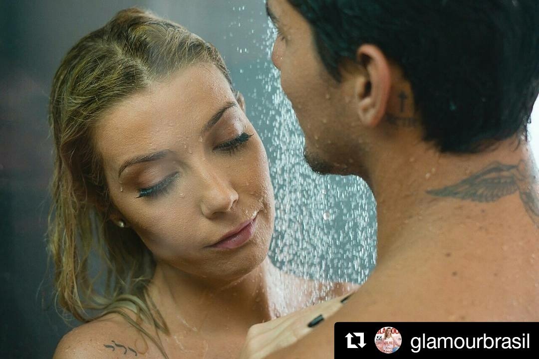 LuizaPossiBH's tweet photo. Bora la ver o clipe galera!! Ta lindo. #LembraLP https://t.co/lyJK4hIJLM https://t.co/cxrsHyYpcz
