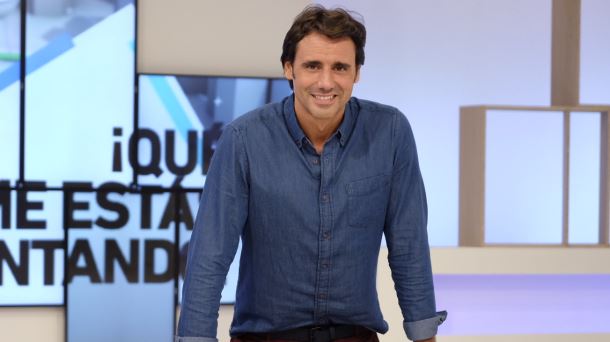 EITBofiziala's tweet photo. Sigue en #directo el magazine @QMContando con @ioncallejon en ETB2y online en:  https://t.co/BrAu2zMbeU https://t.co/aKgzoFWsjf
