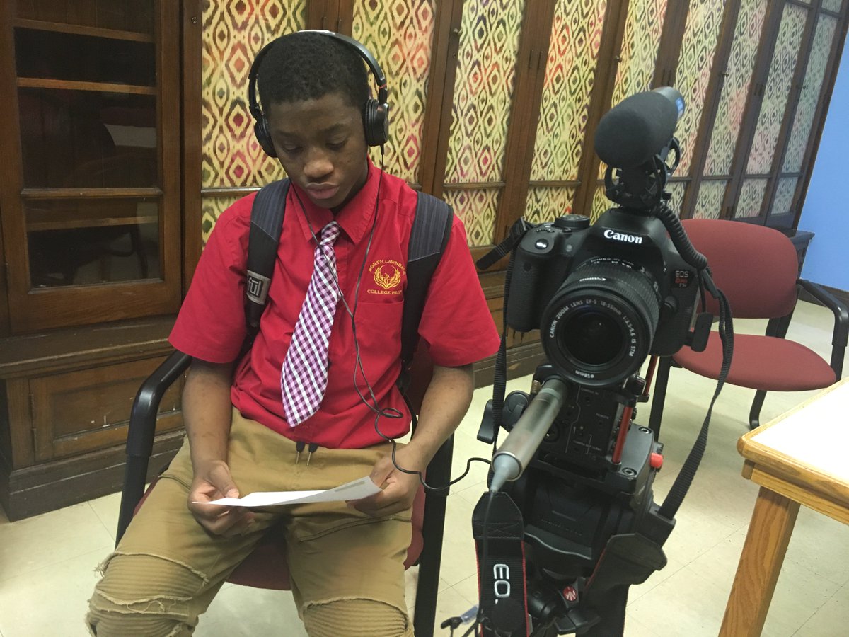 NLCPfsm's tweet photo. #senior Elijya Smith #interviews Mr. Chris Kelly about the benefits of a #collegedegree. @FreeSpiritChi @fsmjeff @RealChiYouth @fsmnewstweets @HoopsHIGHFSM https://t.co/GlUMG06ejG