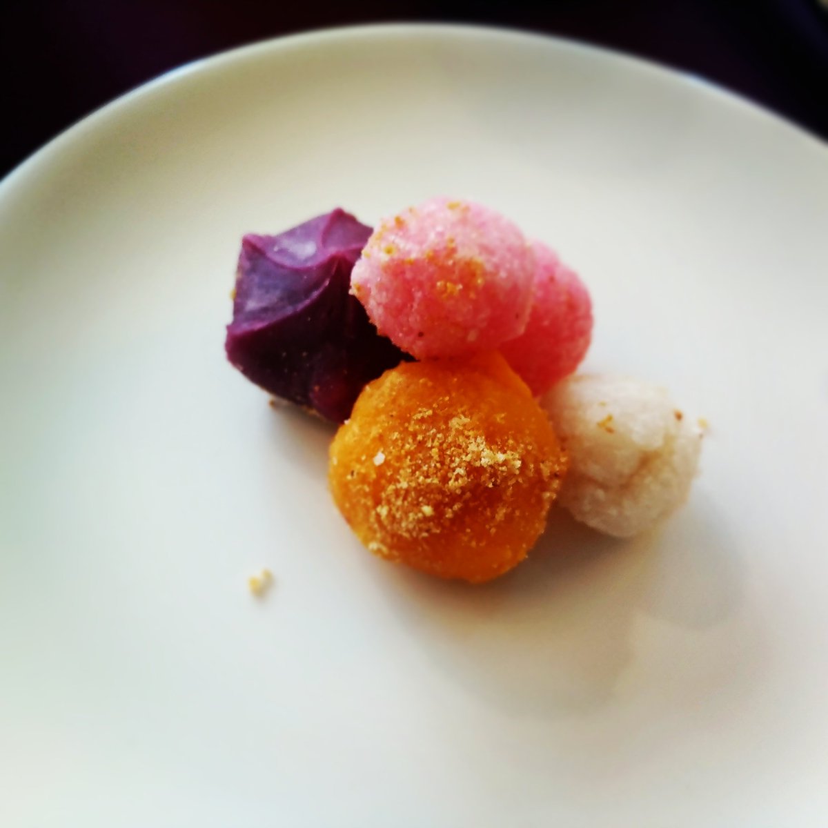 John Han Shin 花好月圓 早生貴子fried Tangyuan With Peanut Sugar Powder 炸 湯 圓 佐 花生 糖 粉英文好難 8個繁體字