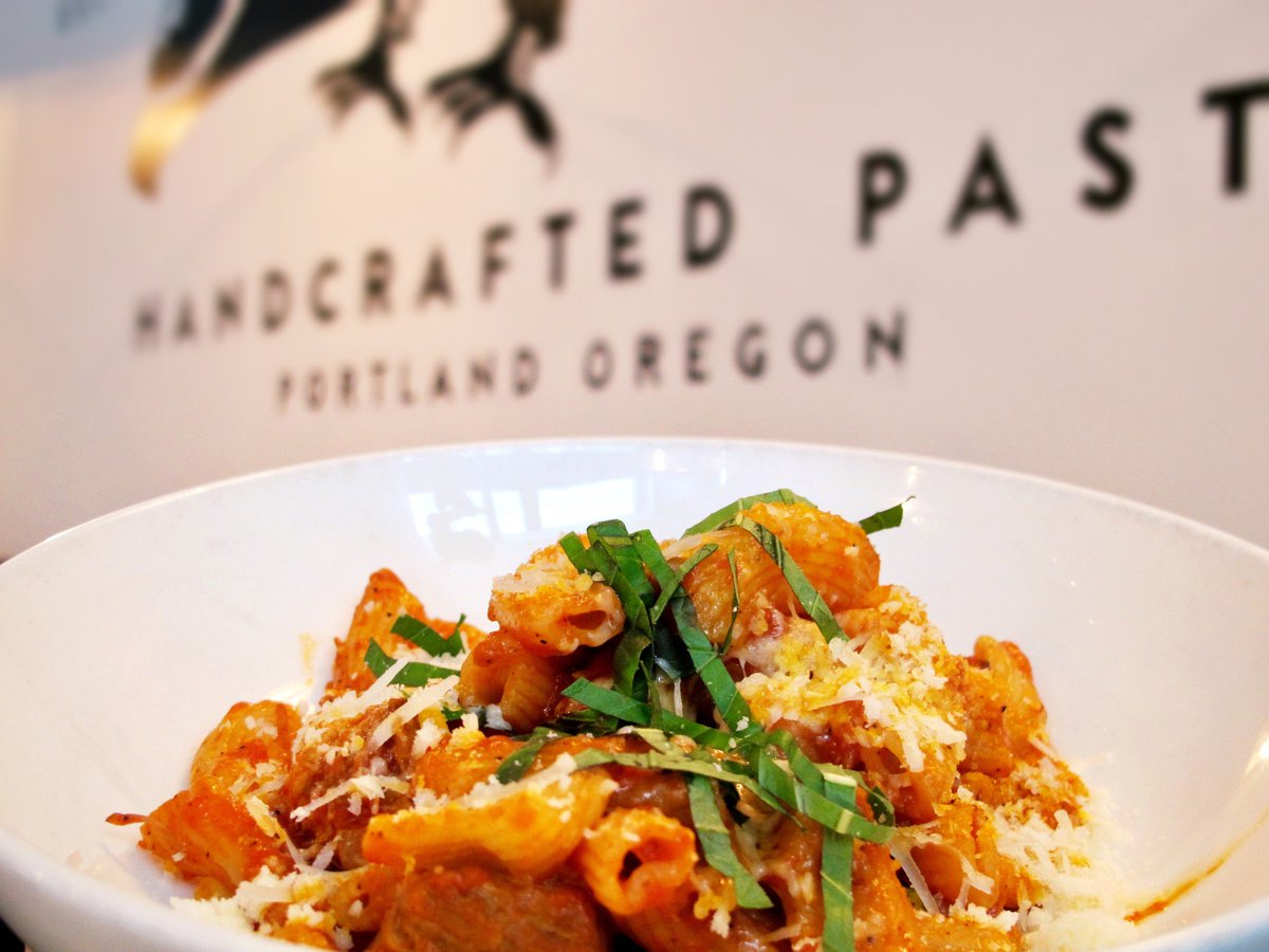 forktown's tweet image. This is it! Your last chance of the year to save 20% on Forktown Gift Certificates.

Use code HOLLYPDX17 at forktown.com until 11:59 PST tonight!

#blackfriday #cybermonday #pasta