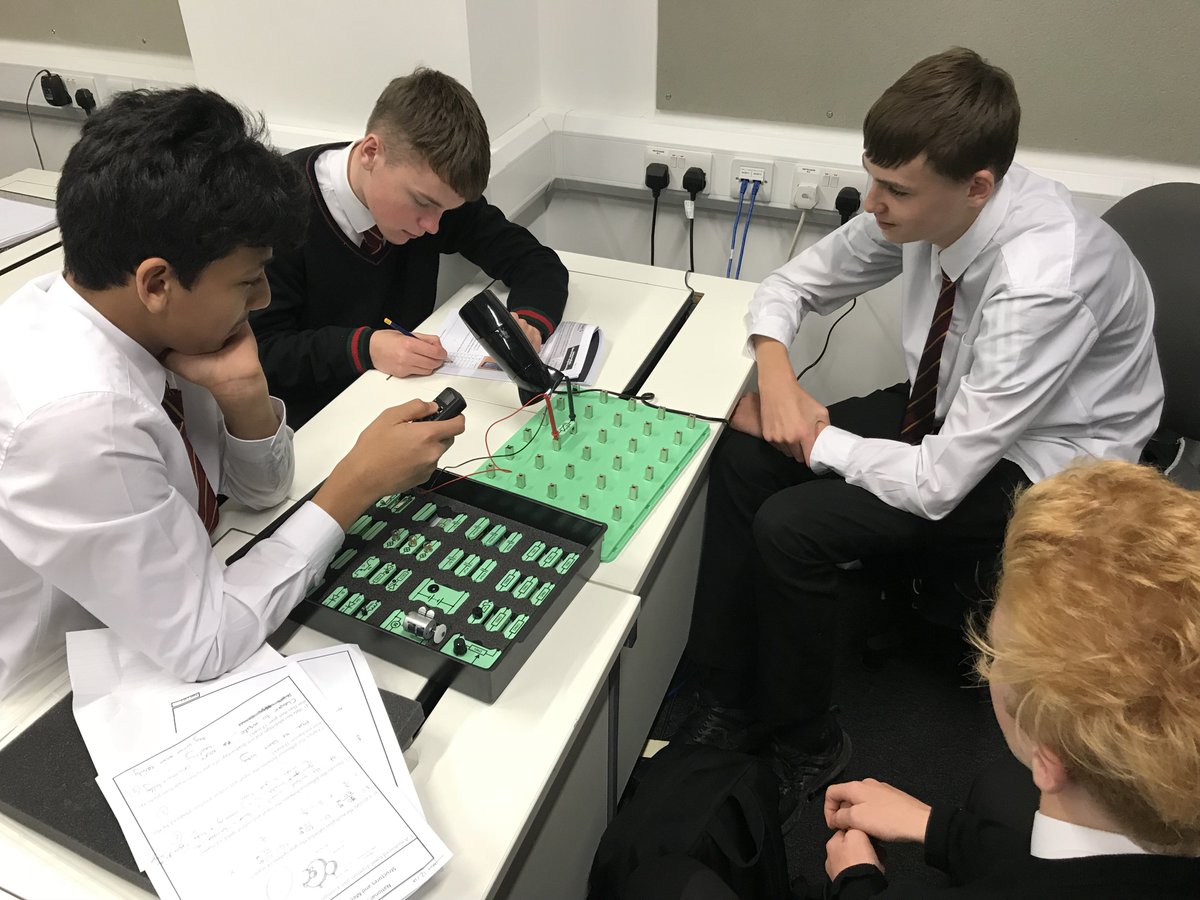 HarrisTechnical's tweet image. Senior pupils were learning about #Thermistors and #LightDependingResistors using @MatrixTSL Locktronics equipment today in National 4/5 Engineering Science @harrisacdundee @DYW_DA #Electronics #Engineers #STEM