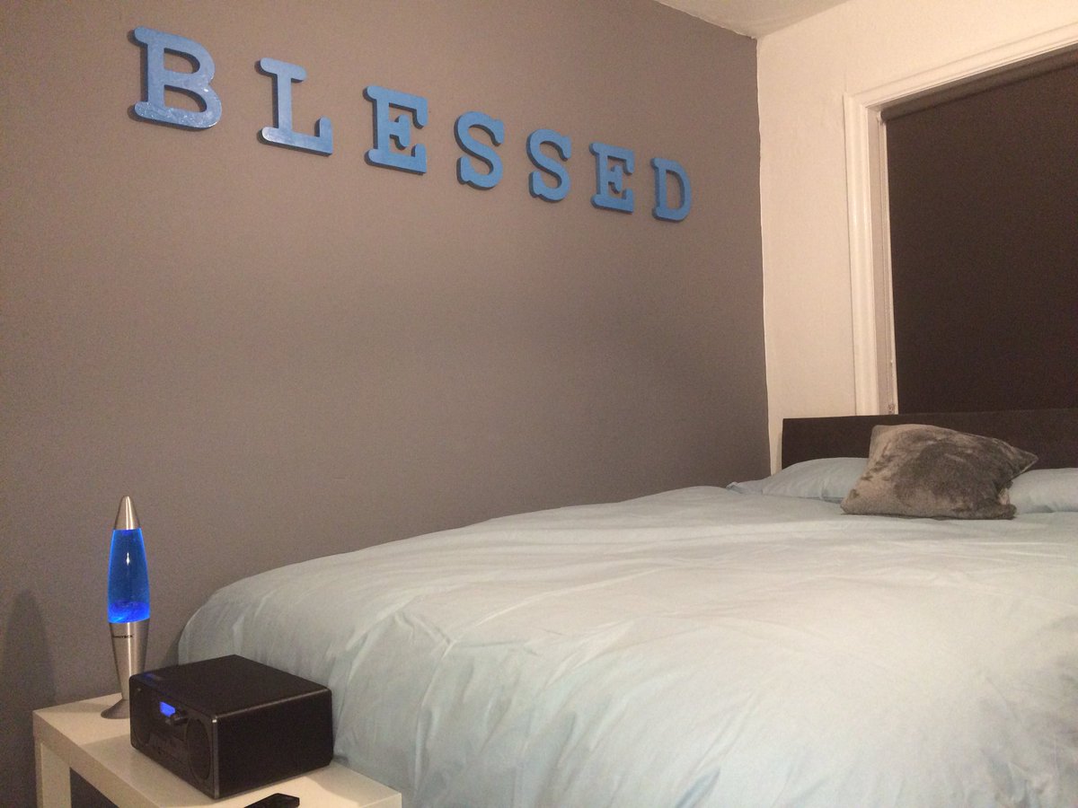 _Double_Helix_'s tweet photo. @MakeAWishUK Bedroom Makeover - Wolf https://t.co/9QIqOBFLTc https://t.co/KSLVmD7wDr
