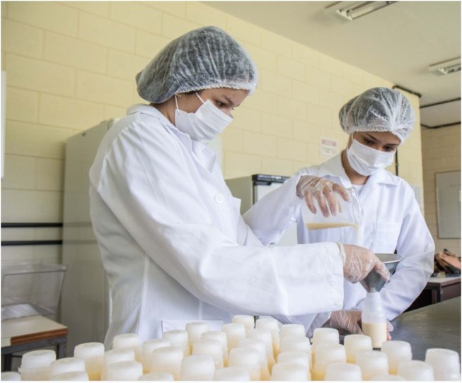 MilkPointBR's tweet photo. Cardápio reforçado: bebida láctea criada na UFMG ajuda a reduzir a subnutrição infantil https://t.co/R8123NvVhm
#ufmg #bebidalactea #sorodeleite #dairy #leite #whey #minasgerais
#laticinios #lacteos https://t.co/r9E4DHrOel