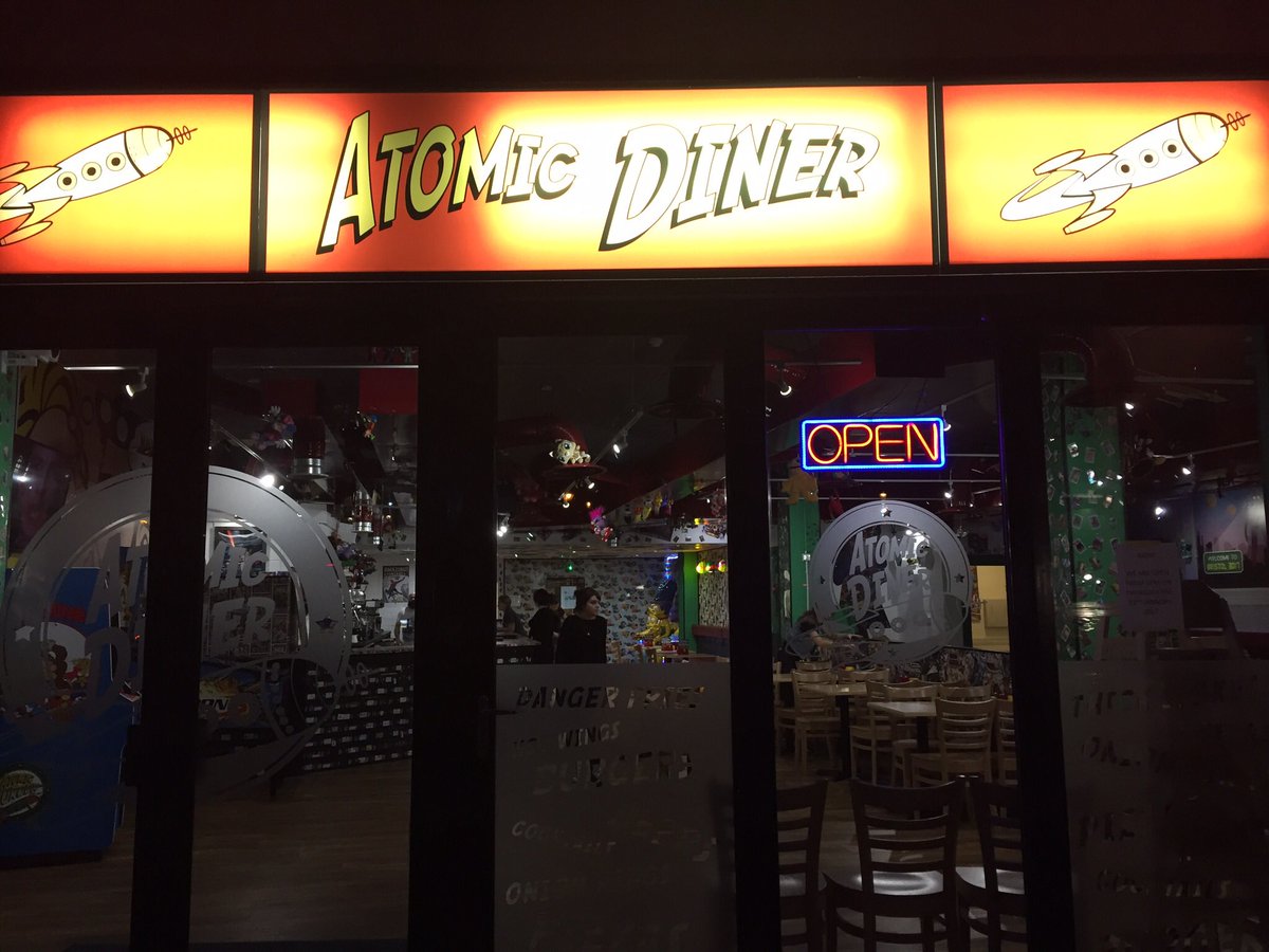 Atomicpizzas's tweet photo. @MarkTaylorFood Just to clarify, #atomicdiner Bristol sadly was forced to close due to an issue w the actual premises as opposed to the business itself ... @Atomicburgers Bristol &amp; Oxford remain strong, awesome and will always live long and prosper! x https://t.co/Vq3ROkhjAa