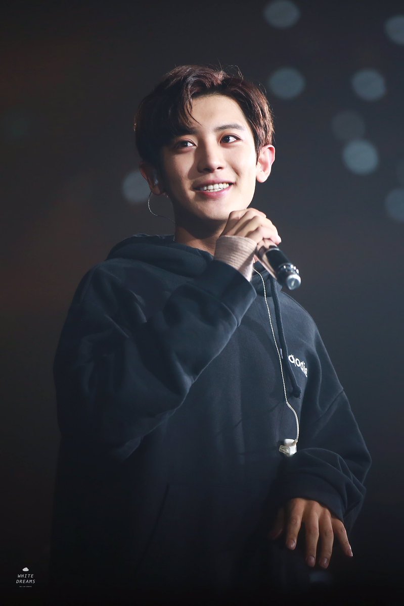zkdl6101's tweet photo. 사랑하는 찬열아 어제 하루 많이 행복했니? 너를 몰랐다면 무심코 지나갔을 하루가 행복한 하루가 되었고 기쁜마음으로 웃으며 보낼수있었어
태어나줘서 너무 고맙고 사랑한다는 말이 부족하도록 사랑해 오래오래 행복하자
#HappyChanyeolDay #HAPPYLOEYDAY 
#HappyCYDay https://t.co/FODQtslEY6