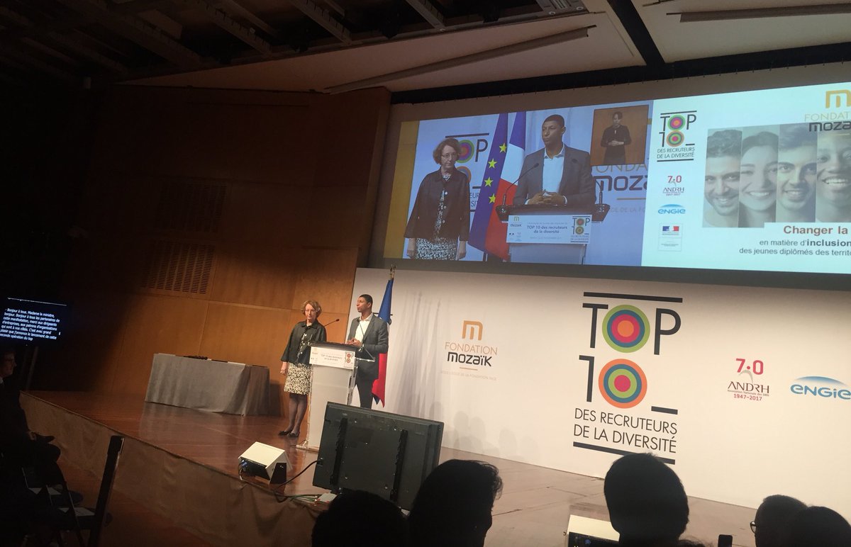 i_engagement's tweet photo. Lancement de la Cérémonie du #Top10 des recruteurs de la diversité avec la remise des trophés 🏆
#Top10versité par @SaidHammouche & @murielpenicaud 👏🏼
Cc @MozaikFondation & @ENGIEgroup
#LiveIDE2017 https://t.co/h9YcMxcTt7