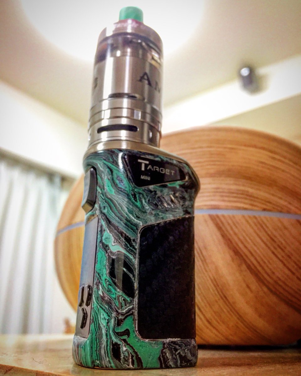d_yoshi_b's tweet photo. MODのマーブル塗装 に挑戦！
素人でもやると楽しい(´∀｀*)
#趣味の世界 #diy塗装 #vape #swirling #電子タバコ #vaporesso #targetmini #geekvape #ammitrta https://t.co/K3tY6AE4U9