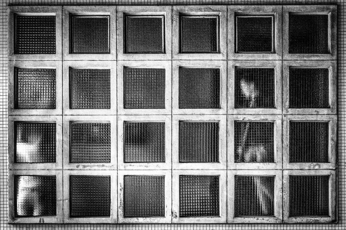 KoopsDK's tweet image. Dunkerque 2017 - #streetphotography #streetphotographer #bw #Windows #candid #koops #dunkerque #hautsdefrance #streetphoto