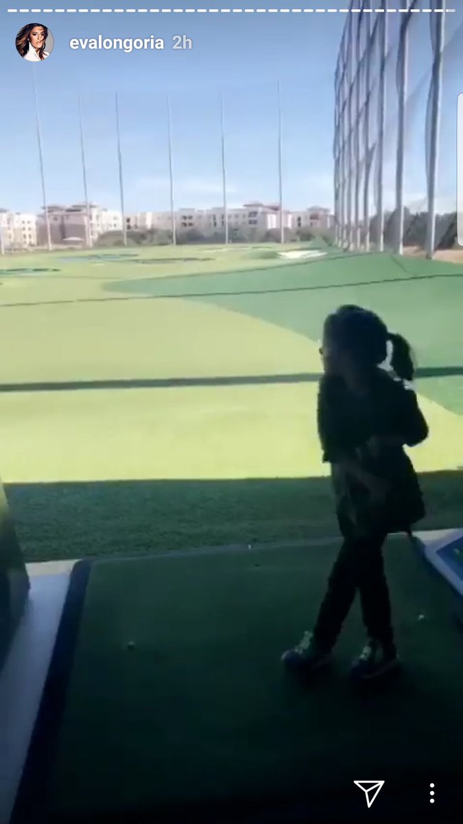 MrBrianWhite's tweet photo. @EvaLongoria taking the fam out to @topgolf #SanAntonio. #topgolfvip https://t.co/U0TQ9EVeGg