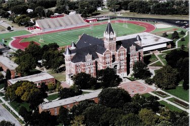 Tfloyd37's tweet photo. I am extremely excited and proud to announce that I have committed to Friends University to further my baseball career and education. Huge thanks to everyone who has helped along the way! Go Falcons! @FriendsFalcons https://t.co/jaDTAUrPIO