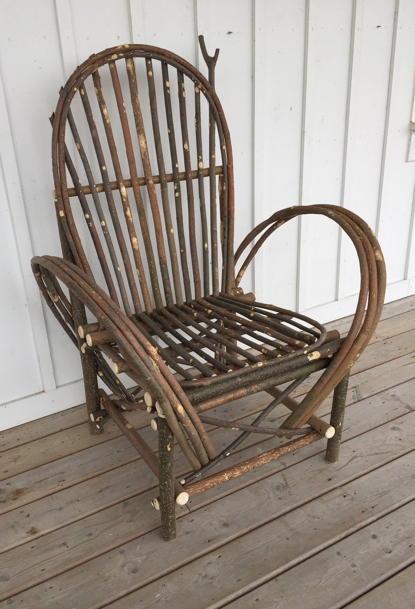 Reach4Rainbows's tweet photo. Come visit Reaching for Rainbows from 11:00 to 3:00, Thursday to Sunday, from December 1st to 17th at Books &amp; Company. Every time you donate, you get a chance to win this beautiful twig armchair. We’ll also have musicians to entertain you! https://t.co/boCRDebquT