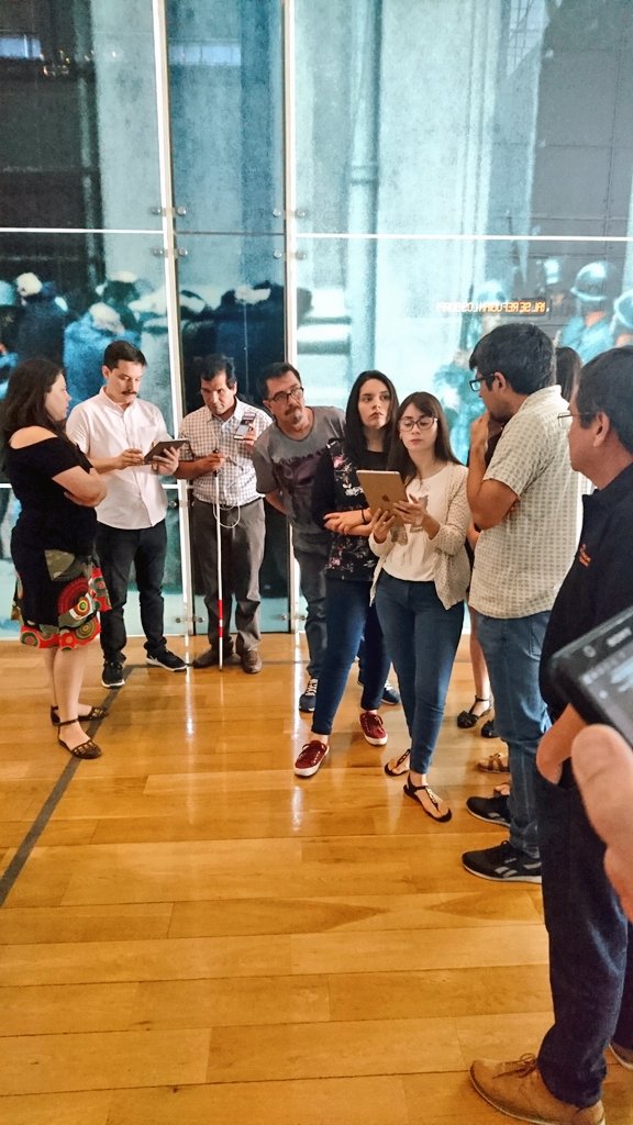 MuseoMemoriaCL's tweet photo. Por un Museo inclusivo. Estamos probando el recorrido de #LazarilloAPP que pronto estará disponible para personas en situación de discapacidad visual https://t.co/tflSaQVaTB