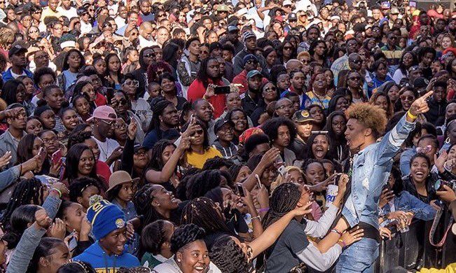 DontActShook's tweet photo. 14 years down @deelotweeted a lot more to go bro๐๐ #Oneway #YKยฎ #Tainermania #FanFest2017 #NewOrleans https://t.co/LEY86uy8Ax