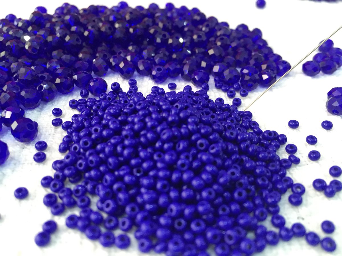 Ahenzeherself's tweet photo. #thingsthatmakemehappy #beading #thinktank #creativeDelivery #AhenzeAccessories https://t.co/YfJJ2qerA7