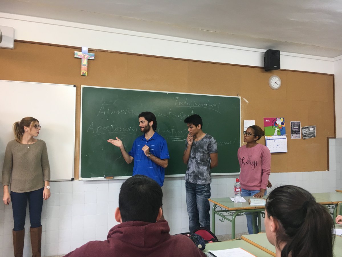 Delgado_EDUC's tweet photo. #TSLCB_LS @LaSallePalma   Debatiendo aprendemos a comunicar efectivamente #competencias #alumnosdelfuturo https://t.co/fehEHVvxVu