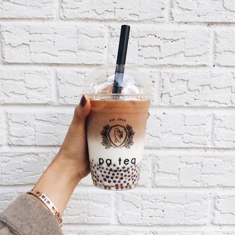 BarPaTea's tweet photo. Happy Monday! Let’s start this week right 👌🏼

📸: @yuyannshi 

#happymonday #letsstartit #mondaytreat #offtoagreatstart #bubbleteanyc #barpatea #nolita #oolongmilktea #nycdrinks https://t.co/PUDIj1V0EU