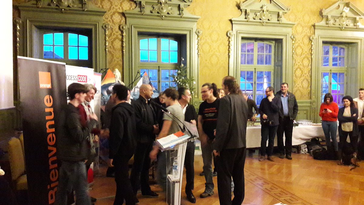 AccessCodeOFP's tweet photo. Bravo à l'équipe de l'#ACSVesoul qui gagne le prix "coup de coeur" du #hackathonFIMU https://t.co/PtgNNLDgqx