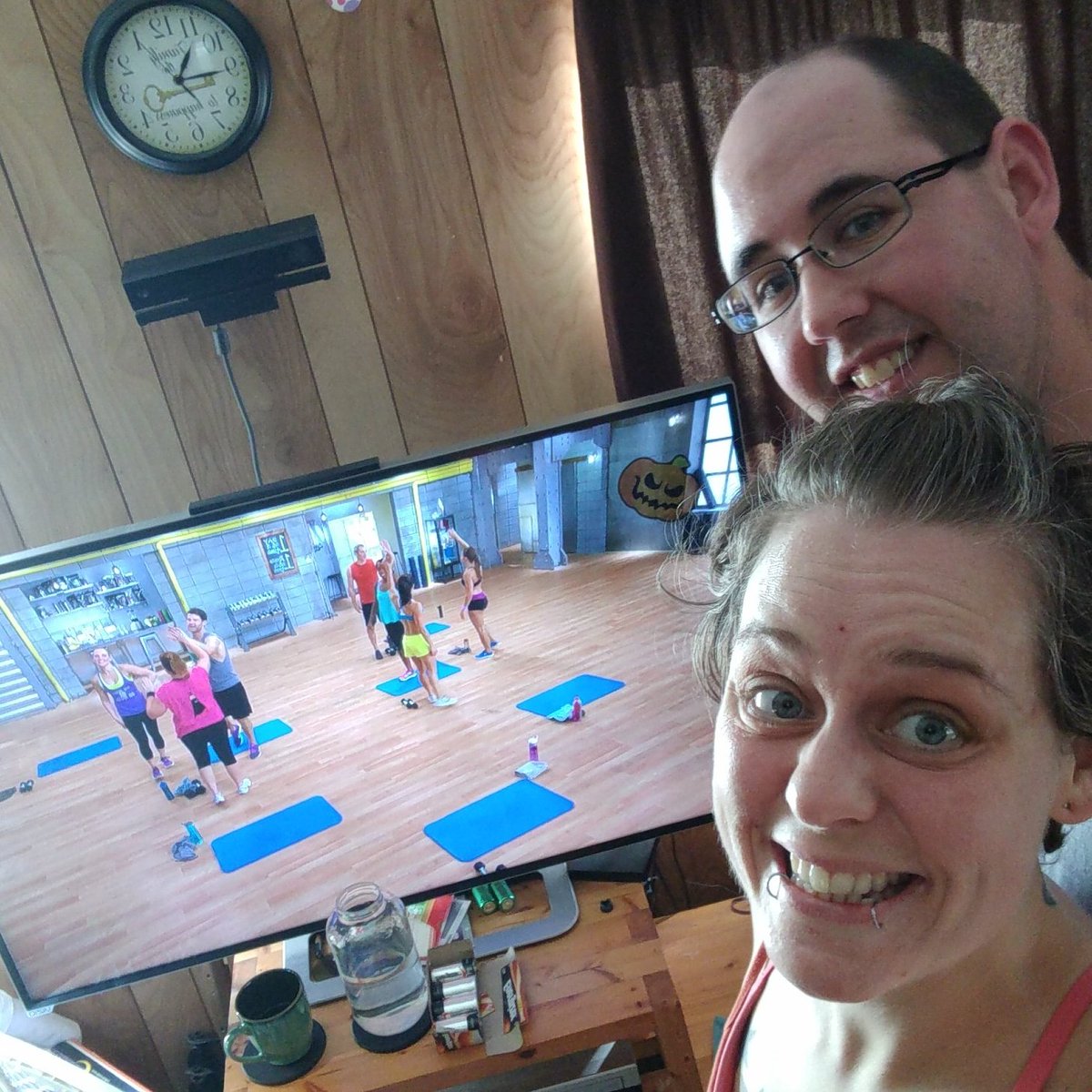 dgbFitStar13's tweet photo. We killed it today! #breakingBOD! I only had to stop a few times to cough but kept up pretty good with the group!! Not bad for being sick for over a week!! #lovemyworkouts #21dayFix #Totalbodycardiofix #fitcouple #NevermissaMonday https://t.co/RFIVDzkN4y