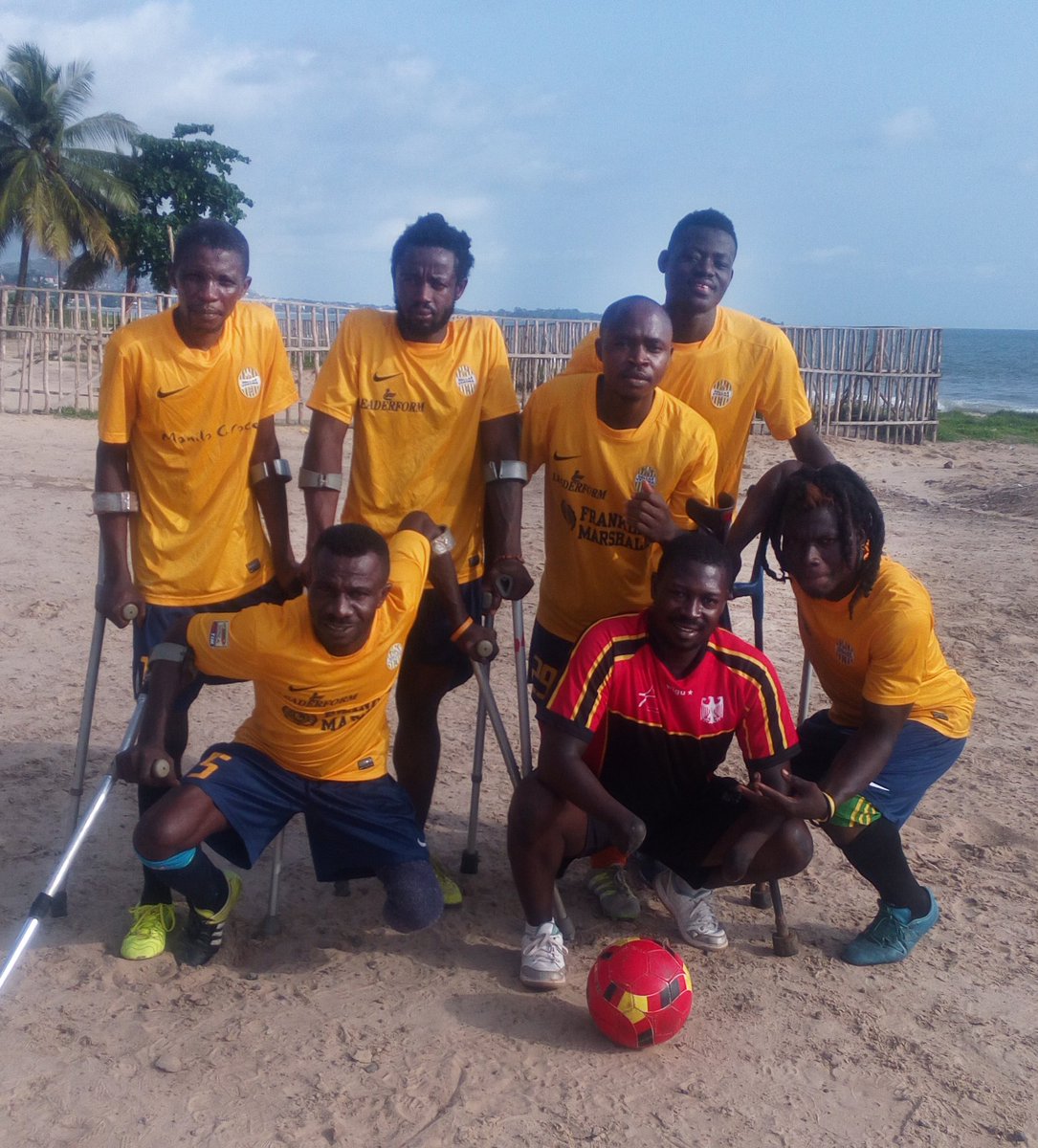 FlyingStarsDoc's tweet photo. Freetown vs Bo rematch for UN Disability Day Dec. 3! Donate to help this happen: https://t.co/nNH9WTMxLn #SierraLeone #amputeefootball https://t.co/NaOujMNQfG