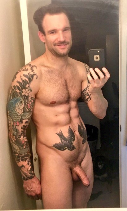 I wish @AlexLegendxXx was gay 😝 https://t.co/w9tFU1ksGp<a class="tags" href="/tag/alexlegendxxx">@alexlegendxxx</a><a href="/tag/gympic"class="tags"><span>#gympic</span></a>