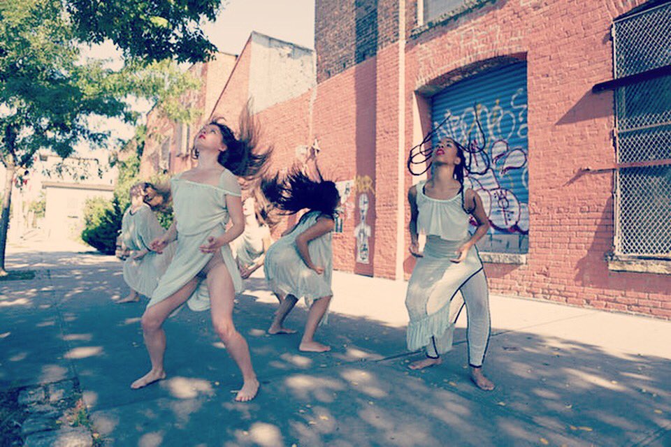 CuretPProject's tweet photo. This is what FREE dance looks like! This week @bronxartspace 11/29 6pm. Join us! #dance #free #bronx https://t.co/WBYNZ1Gj1j
