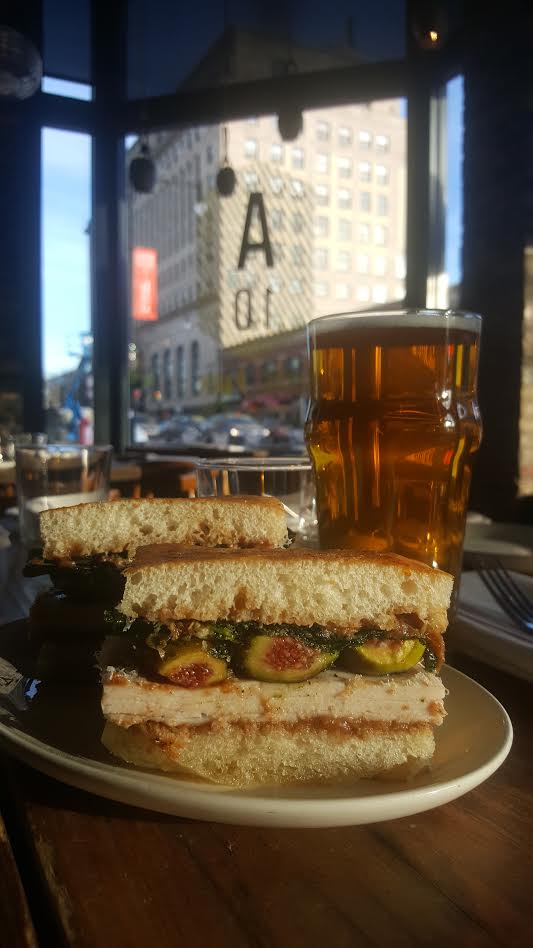 Need another reason to come to Made in Chicago Market on Sunday? <a href="/A10hydepark/">A10 Hyde Park</a> is bringing beer and sandwiches!

chicagoreader.com/chicago/micm-h…