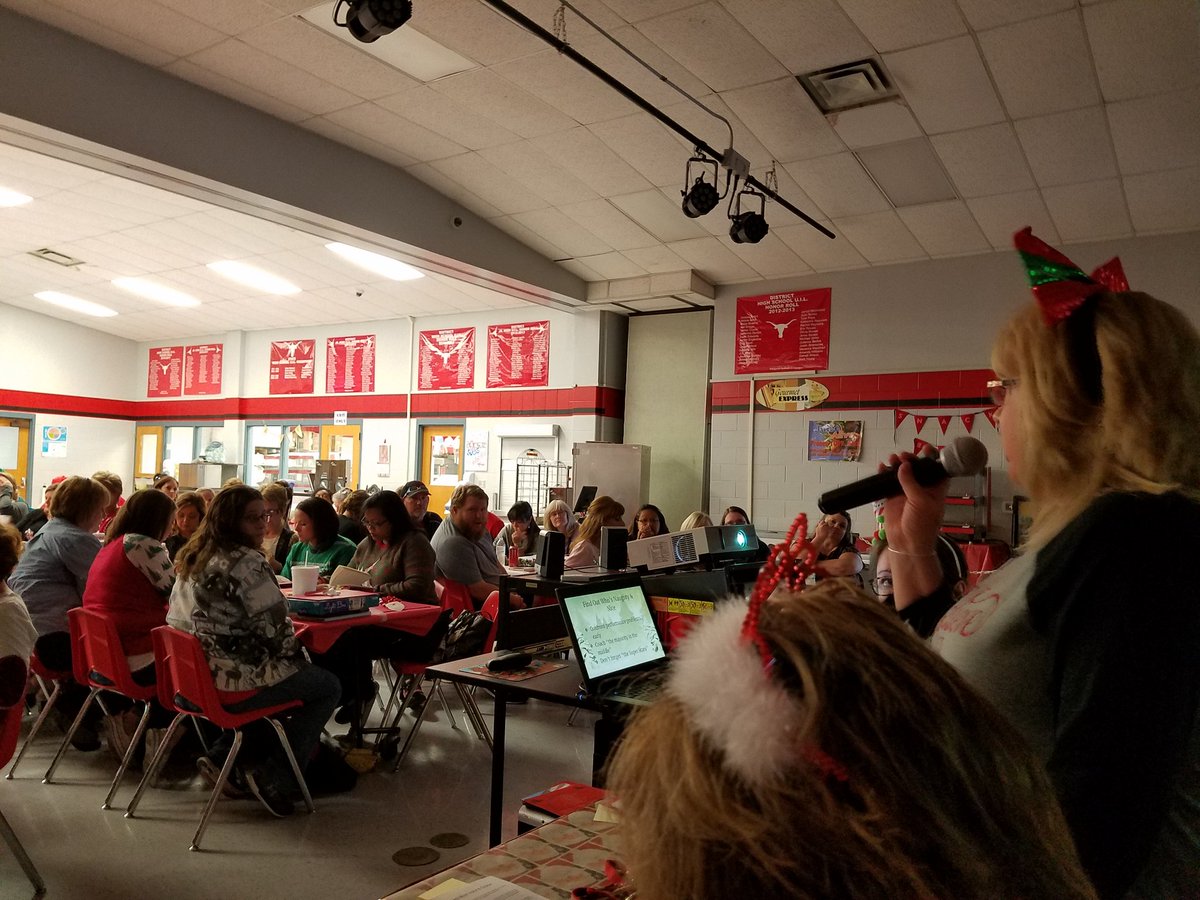 #AxtellISD learning Leadership Lessons of Santa Claus! #RigorBellRock #RudolphTheRubricNosedReindeer