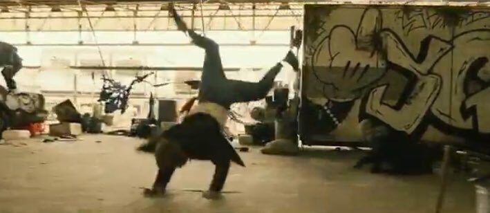 モーエン ジェシーの中の人は物凄い身体能力が高くてアクションと漫画が昔から好きなのでノリノリでジェシー演じてくれて最高のアクション見せてくれるんだけど びっくりするほどウザすぎてakiraさんから 生理的に受け付けない とか敬浩くんに 笑い方