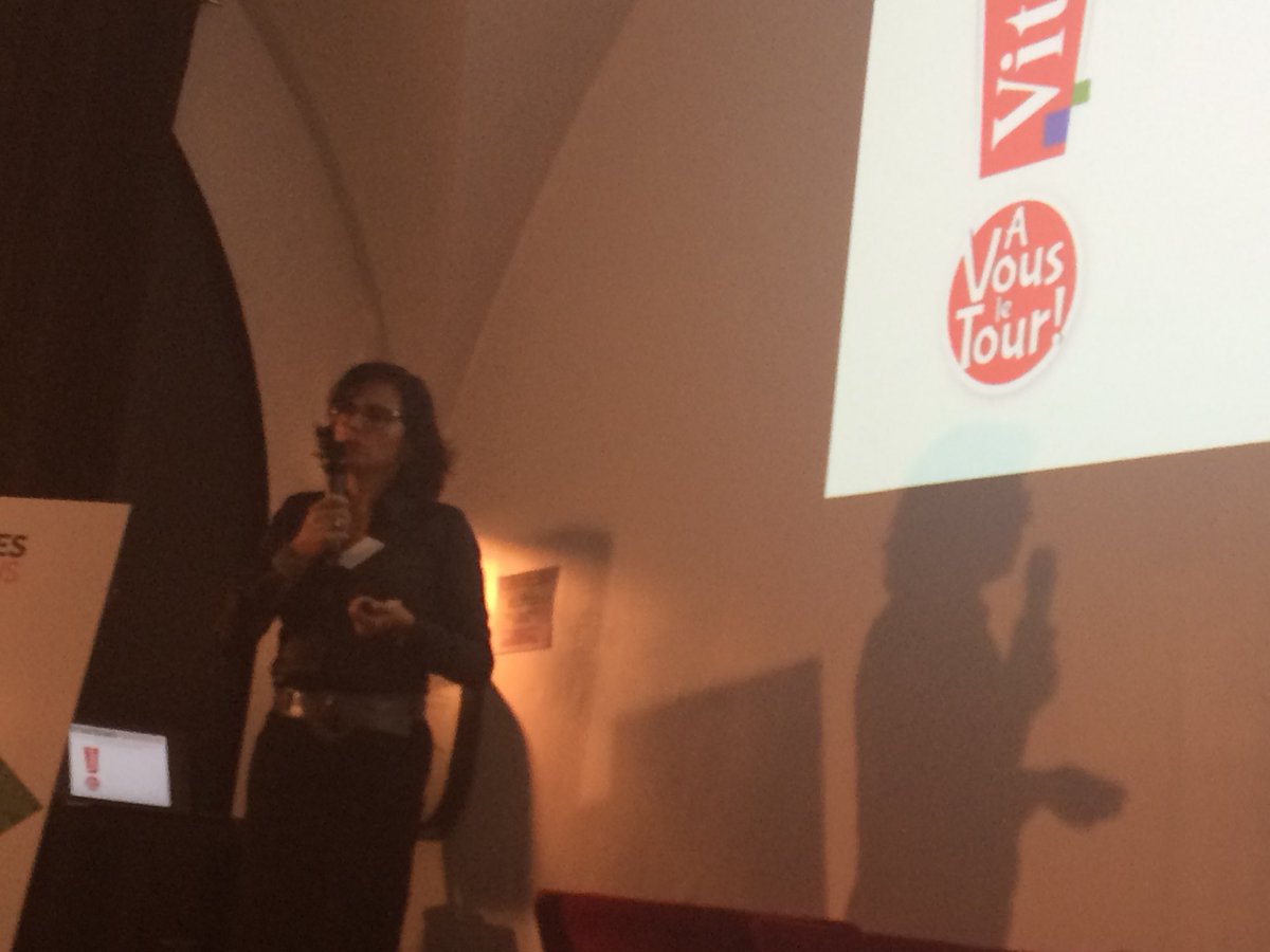 Makheia's tweet photo. #Tendancescom2017 Francoise Bresson @NestleWatersFra nous a présenté 3 activations @Perrier @SanPellegrino Vittel https://t.co/5sYtmfXis3
