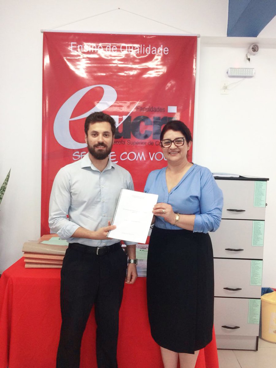 esucri_oficial's tweet photo. O coord. do curso de Eng. Civil, Bruno Sartori, entregou o orçamento da Praça Bairro Cristo Redentor à dir. executiva da @Abadeusoficial, Shirlei Monteiro. O orçamento teve supervisão da Profª Mônica Daré, que aplicou o estudo de caso na disciplina de Custos e Orçamentos. https://t.co/IcKlej6DE6