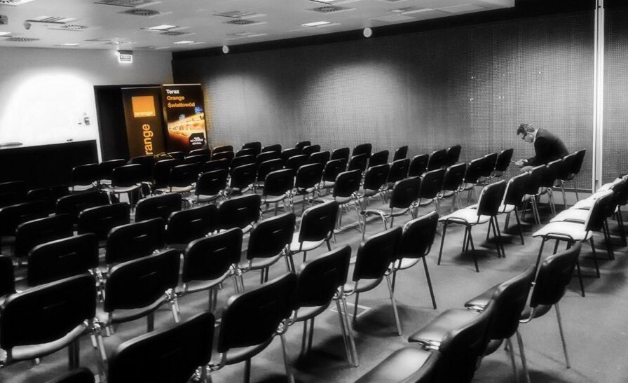 RzecznikOrange's tweet photo. Świetnie spędzony dzień w #Kraków. Dzięki @lechugajewski &amp; team za zaproszenie. Jeszcze raz gratulacje dla @ArndtAleksandra za zdobycie Polish National Sales AWARDS czyli - Oskara Sprzedaży w kategorii Manager Sprzedaży. https://t.co/Kt5TLdLaCM