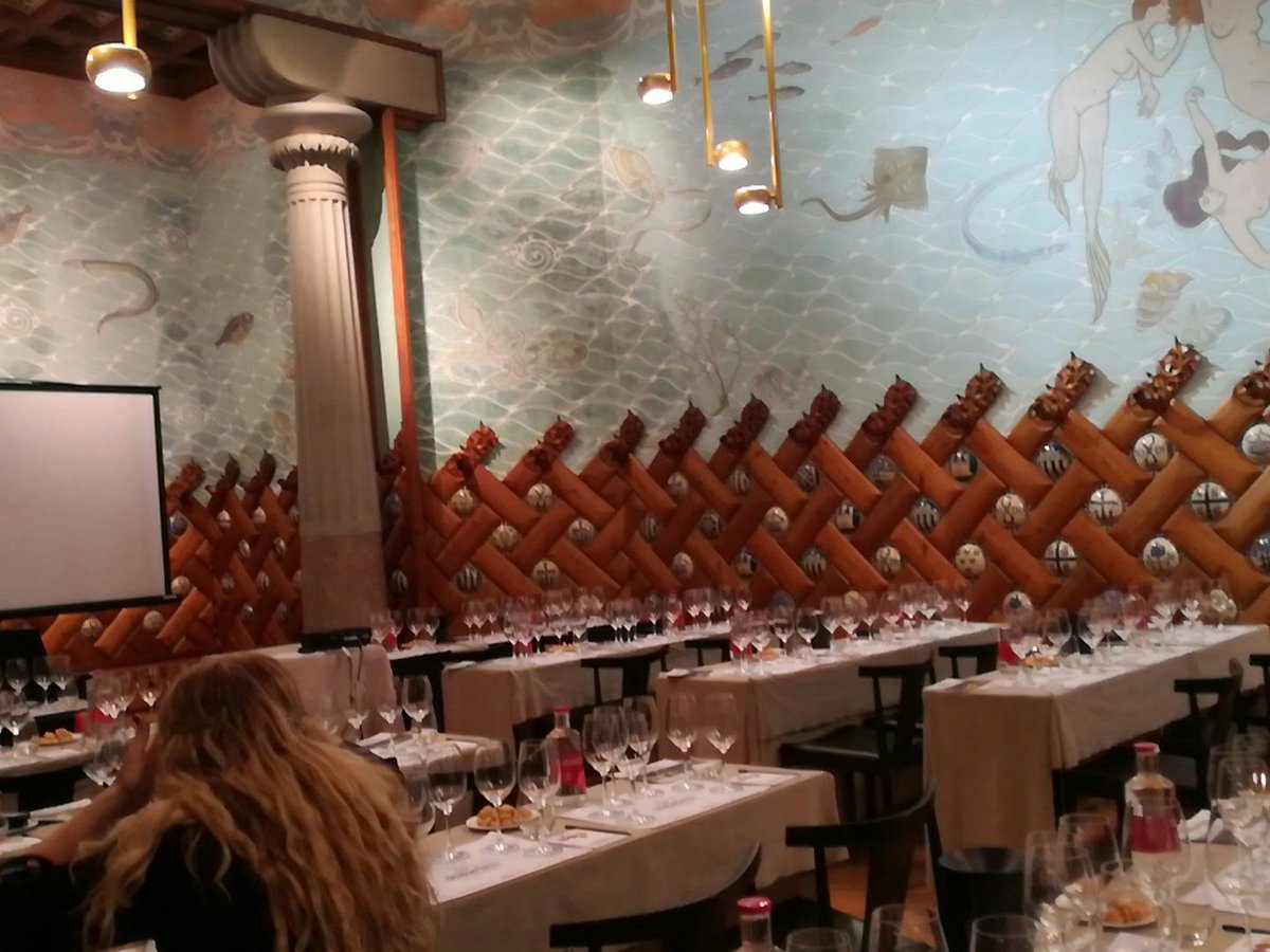 Todo listo para comenzar la cata #RibeiroVeremaBCN #VeremaBCN, donde estaremos con nuestro Antonio Montero Autor y O Alborexar