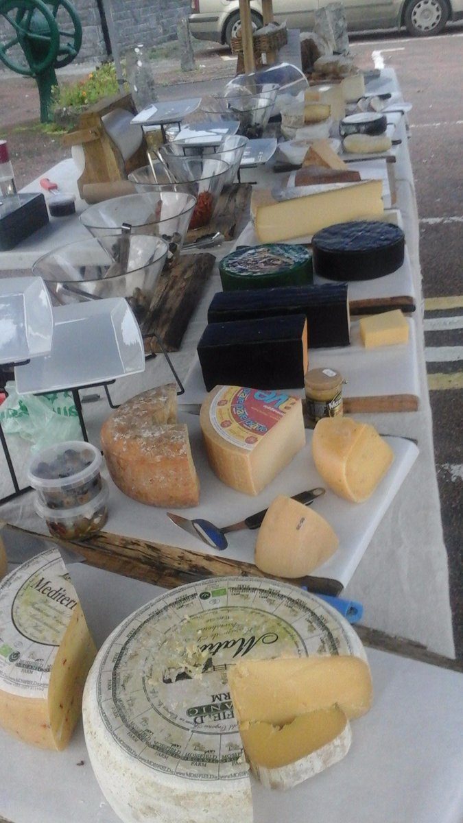 So much to look forward to at this year's Kinvara Christmas Market ... the Picnic Basket will be selling Irish Farmhouse cheese, French and European cheese, fresh juicy olives, sundried tomatoes and delicious Elderberry cordial. Be sure to stock up for all your Christmas parties!