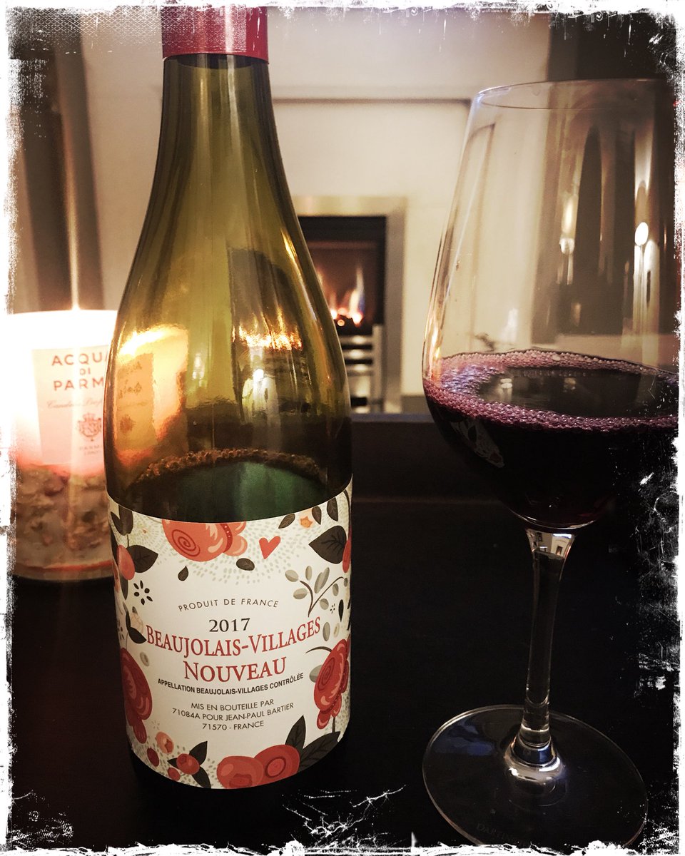 annadlp's tweet photo. It’s one of my favourite times of the year #beaujolaisnouveau #FrenchRed https://t.co/3U9EVHdmYu