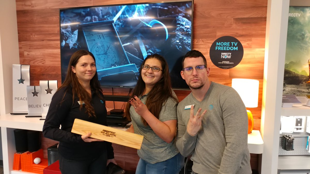 BMoneyOriginals's tweet photo. A DirecTV Premo from each consultant today. Connecting our customers to the best Enter. Provider out there! #3x4 #powerpats @DaleB1 @404girl https://t.co/YW7WoNP4kd