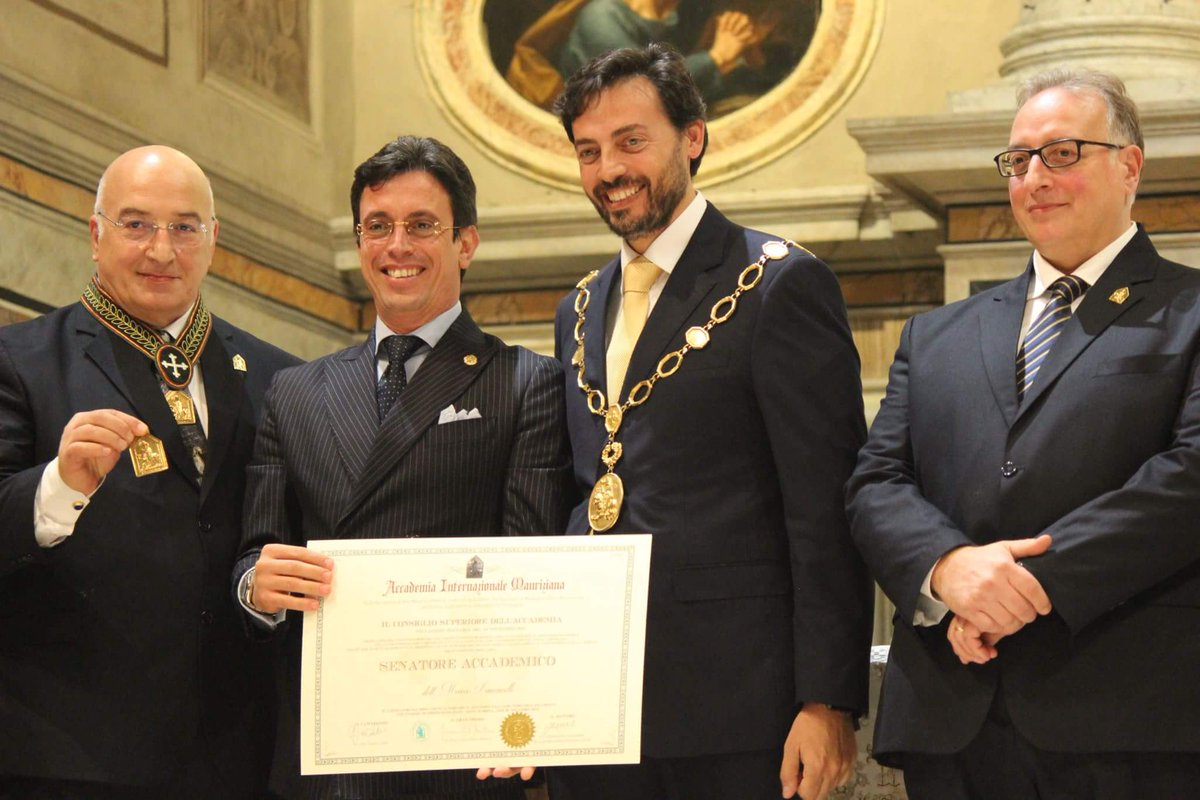 LimoncelliMarco's tweet photo. Accademia Internazionale Mauriziana sotto l'Alto Patronato della Presidenza della Repubblica Italiana
Roma 25 Novembre 2017 - 
S.E. Cardinale Francesco MONTERISI

Onorato della nomina a #SenatoreAccademico e #ConsigliereNazionale 
#SemperAdMaiora https://t.co/0UuLr2dt0x